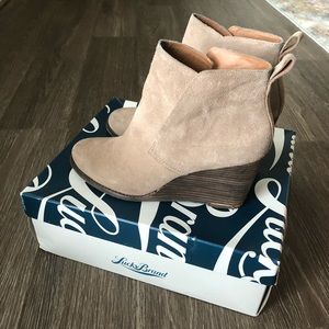 Lucky Brand Yoniana Wedge 9